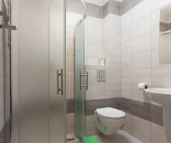 Milenium Alojamento de Acomodação e Pequeno-almoço Pobierowo